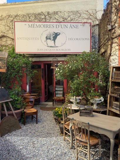 Mémoires D'un âne, Magasin d'Antiquités à L'Isle-sur-la-Sorgue