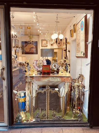 ANTIQUITES HAYE, Magasin d'Antiquités à Paris 15