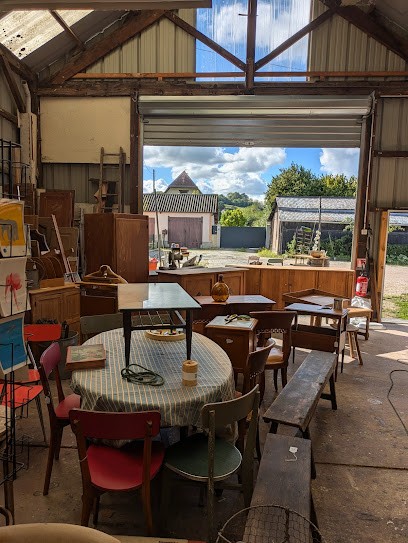 Juliette Barba Decoration Brocante, Magasin d'Antiquités à Dozulé