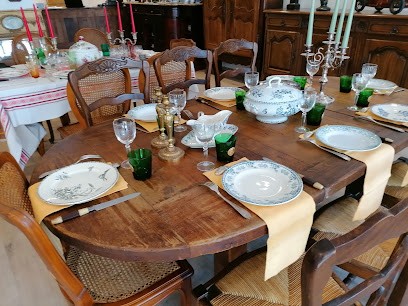 Carafes Et Chandelles, Magasin d'Antiquités à Saint-Quentin