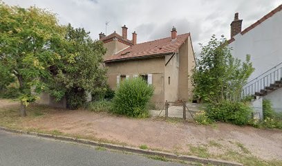 James Dessoly Marie Josee, Magasin d'Antiquités au Creusot