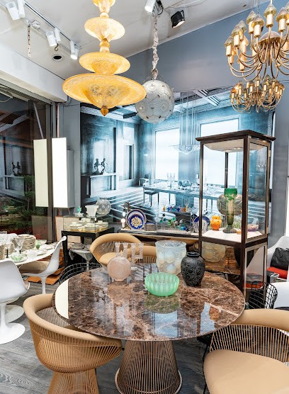 Alexia Say, Magasin d'Antiquités à Saint-Ouen