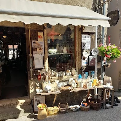 Le Grenier De La Reine Margot, Magasin d'Antiquités à Saint-Saturnin