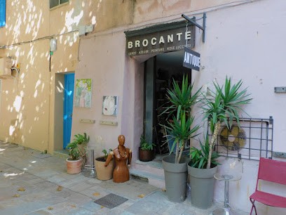 Brocante - soso Lucchesi, Magasin d'Antiquités à Bastia