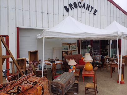 Brocante, Au Paradis Du Chineur, Magasin De Seconde Main à Caulières