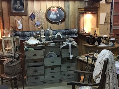 Esprit Brocante, Magasin d'Antiquités à Saint-Priest-sous-Aixe