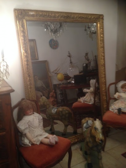 Antiquites-Brocante De La Tour, Magasin d'Antiquités à Manom