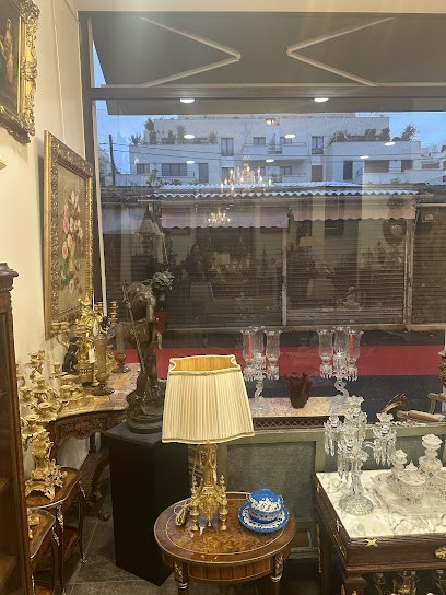 Alexandra Antiques, Magasin d'Antiquités à Saint-Ouen