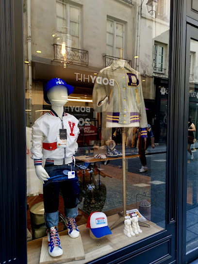 Pickers Vintage Store Friperie à Paris 02