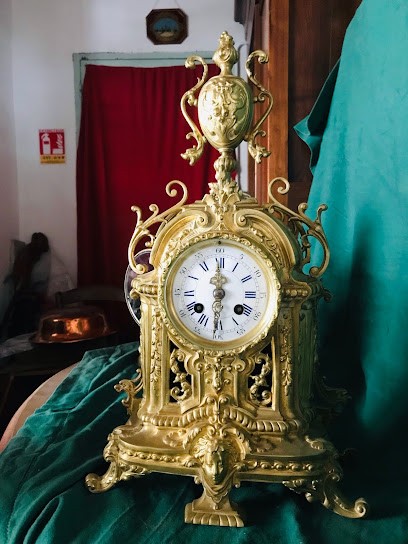 La brocante d'Eva, Magasin d'Antiquités à Châteldon