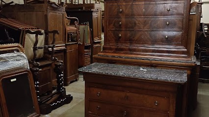 ANTIQUITES VOISINS, Magasin d'Antiquités à Oudon