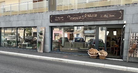 Vintage Atelier, Magasin D'antiquités à Hauts de Bienne