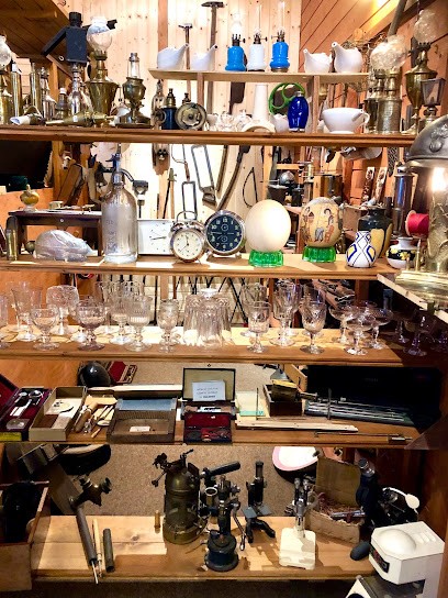 Cellard Gilles, Magasin d'Antiquités à Ménesplet