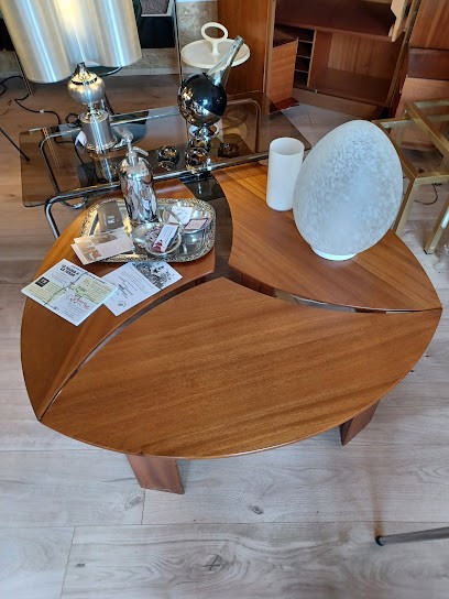 DESIGNANCES - meubles et déco design vintage., Magasin d'Antiquités à Saint-Paul