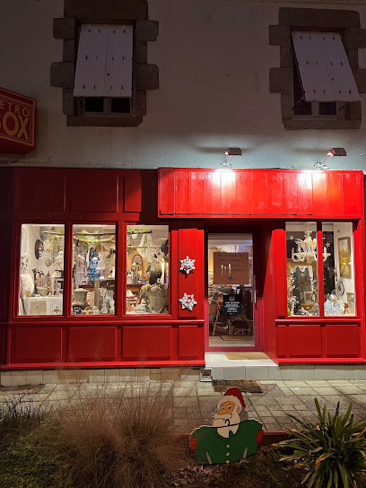 Chic & Rétro Brocante, Magasin D'antiquités à Rocheservière