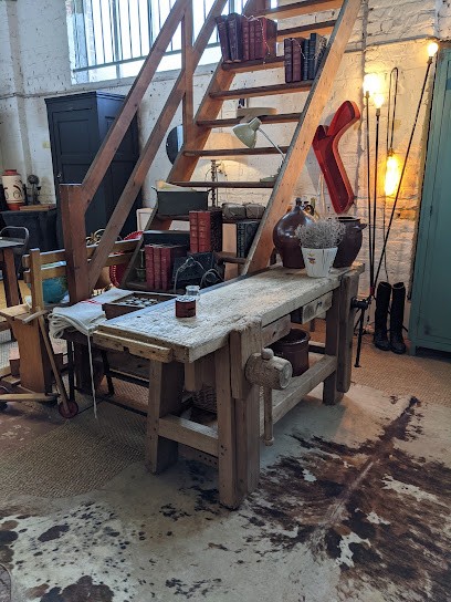 Rosycabroc Industrial Design, Magasin d'Antiquités à Wervicq-Sud