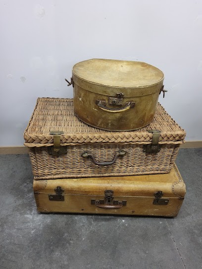 dénich'broc, Magasin d'Antiquités à Ambronay