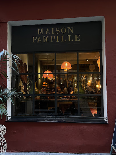 Maison Pampille Magasin D'antiquités à Nice