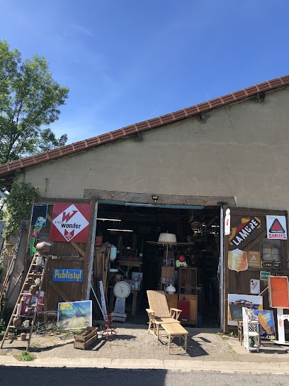 Aux Mille Et Une Brocs, Magasin d'Antiquités à Saint-Pierre-la-Noaille