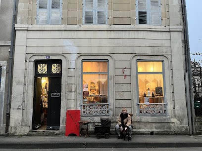 Le Grenier De La Mothe, Magasin d'Antiquités à La Mothe-Saint-Héray