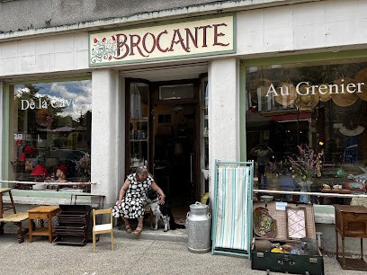 De La Cave Au Grenier, Magasin d'Antiquités à Saint-Agrève