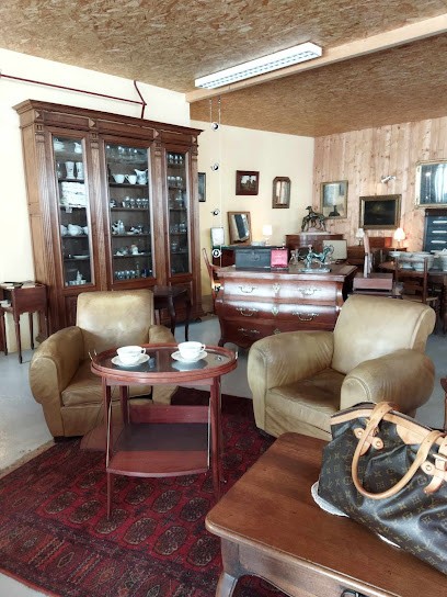 Antiquités Sauvant, Magasin d'Antiquités à Jonzac