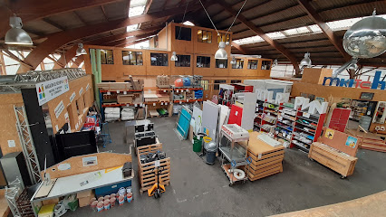 Les Connexions - La Boutique Magasin De Seconde Main à Nantes