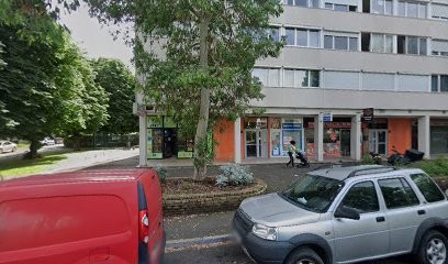 Rousselle Henrianne, Magasin d'Antiquités à Ris-Orangis