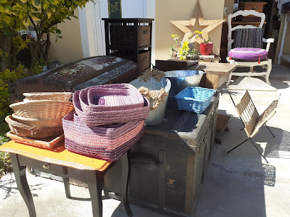 La Ressourcerie Feuillue (Brocante Et Plantes) Collecte De Dons D'objets Réutilisables Habituellement Jetés (Sauf Habits), Magasin De Seconde Main à Sauvian