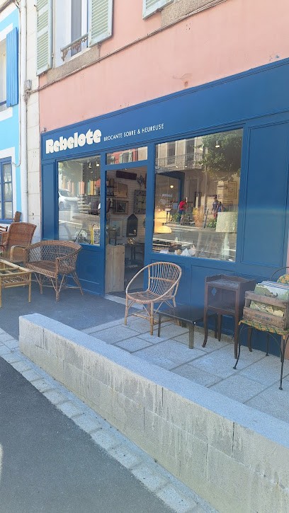 Rebelote, Magasin d'Antiquités au Palais