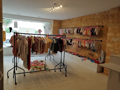 Le Vestiaire De Vale, Friperie à Gourdon