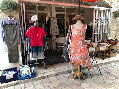 Au Bois Fleuri, Magasin de Seconde Main à Vence