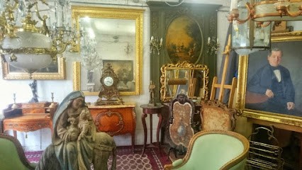 Julien Antiquités, Magasin d'Antiquités à Saint-Ouen