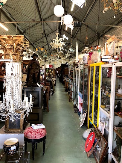 Boulogne Antiquités SARL, Magasin d'Antiquités à Saint-Étienne-au-Mont