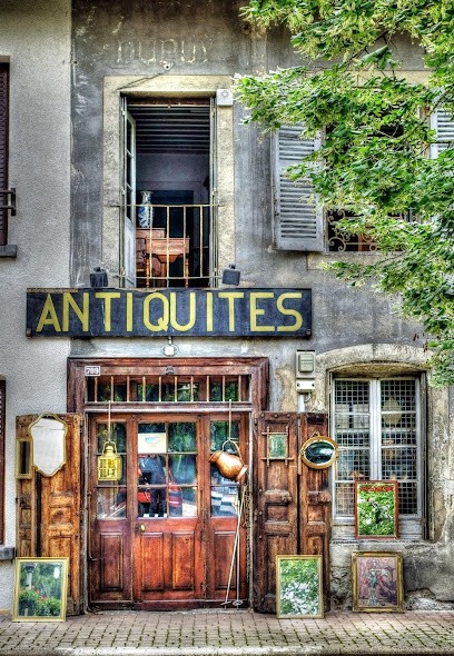 Réjane Brocante, Magasin d'Antiquités à Perruel