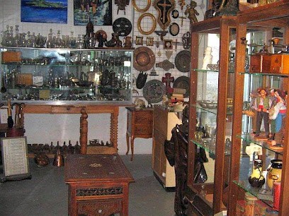 Balestra Louis La Brocante, Magasin d'Antiquités à Marseille 10