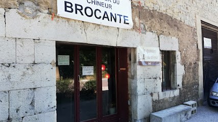 Le grenier du chineur, Magasin d'Antiquités à Rennes-sur-Loue