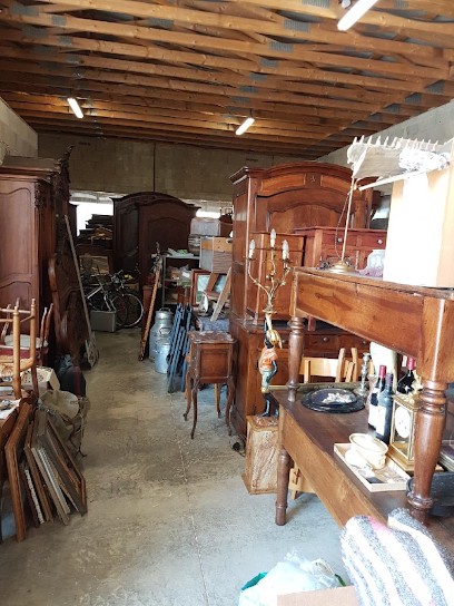 ANTIQUAIRE RAUNET Jean Louis, Magasin d'Antiquités à Saint-Vit