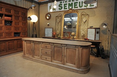 Le Grenier, Magasin d'Antiquités à Roubaix