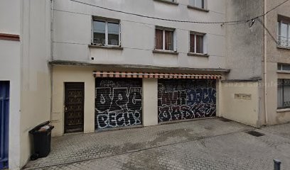 Antik Szőnyegek, Magasin d'Antiquités à Saint-Ouen