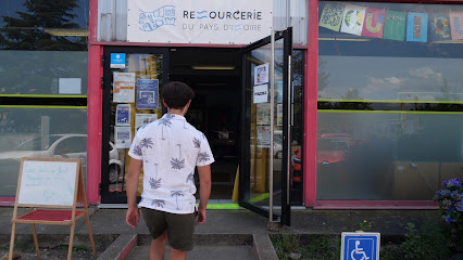 Boutique - Ressourcerie Du Pays D'issoire Magasin De Seconde Main à Issoire