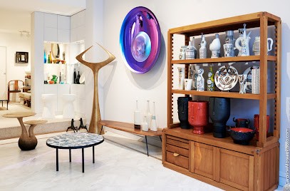 Galerie Sandy Toupenet, Magasin d'Antiquités à Paris 07