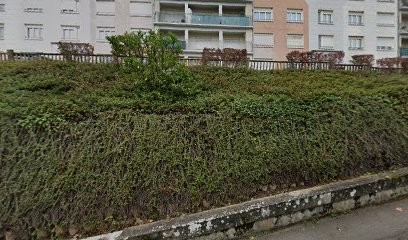 Fall Modou-Khady, Magasin d'Antiquités à Paron