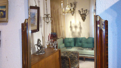 Figuière Maurice Et Geneviève, Magasin D'antiquités à Lasalle