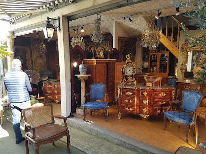 Paul Bert Serpette, Magasin d'Antiquités à Saint-Ouen