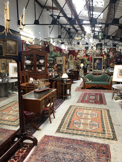 Le Village Des Antiquaires, Magasin d'Antiquités à La Baule-Escoublac