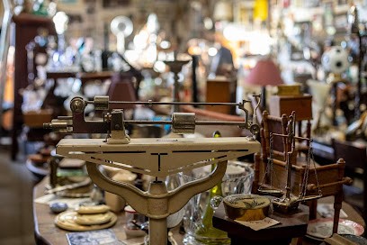 Chasseur De Brocante, Magasin d'Antiquités à Albi