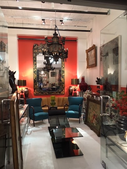 Caroline Pons Antiquités, Magasin d'Antiquités à Saint-Ouen