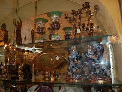 ANTIQUITÉS ALUDE, Magasin d'Antiquités à Nice