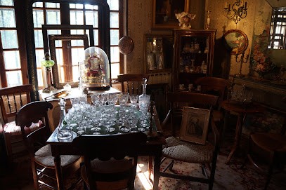 Antiquités Suau, Magasin d'Antiquités à Saint-Paulet-de-Caisson